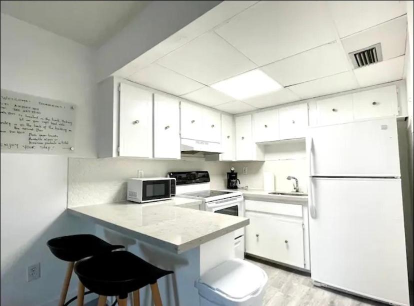 Miami International Airport 2 Aparthotel ภายนอก รูปภาพ