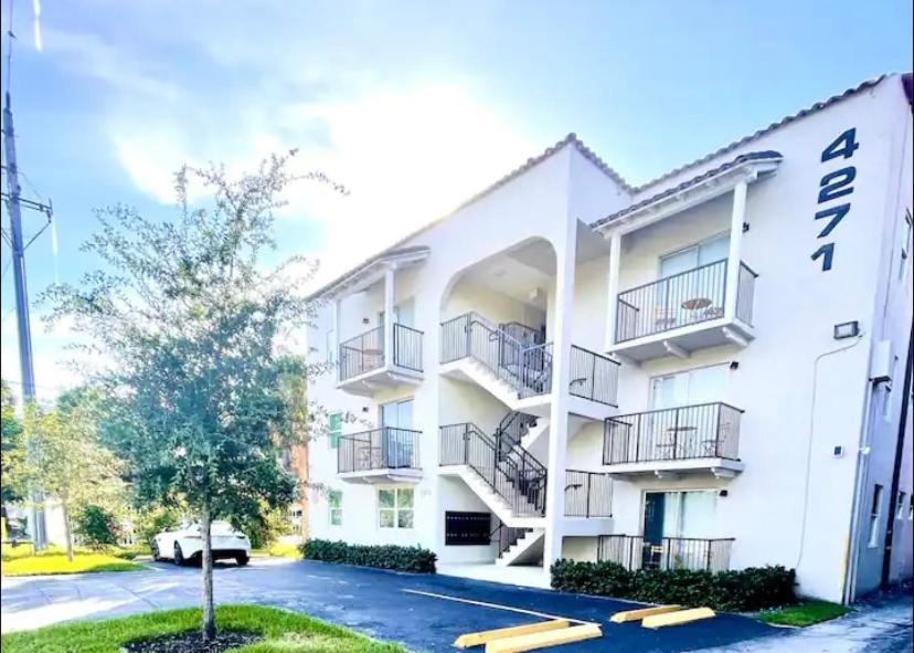 Miami International Airport 2 Aparthotel ภายนอก รูปภาพ